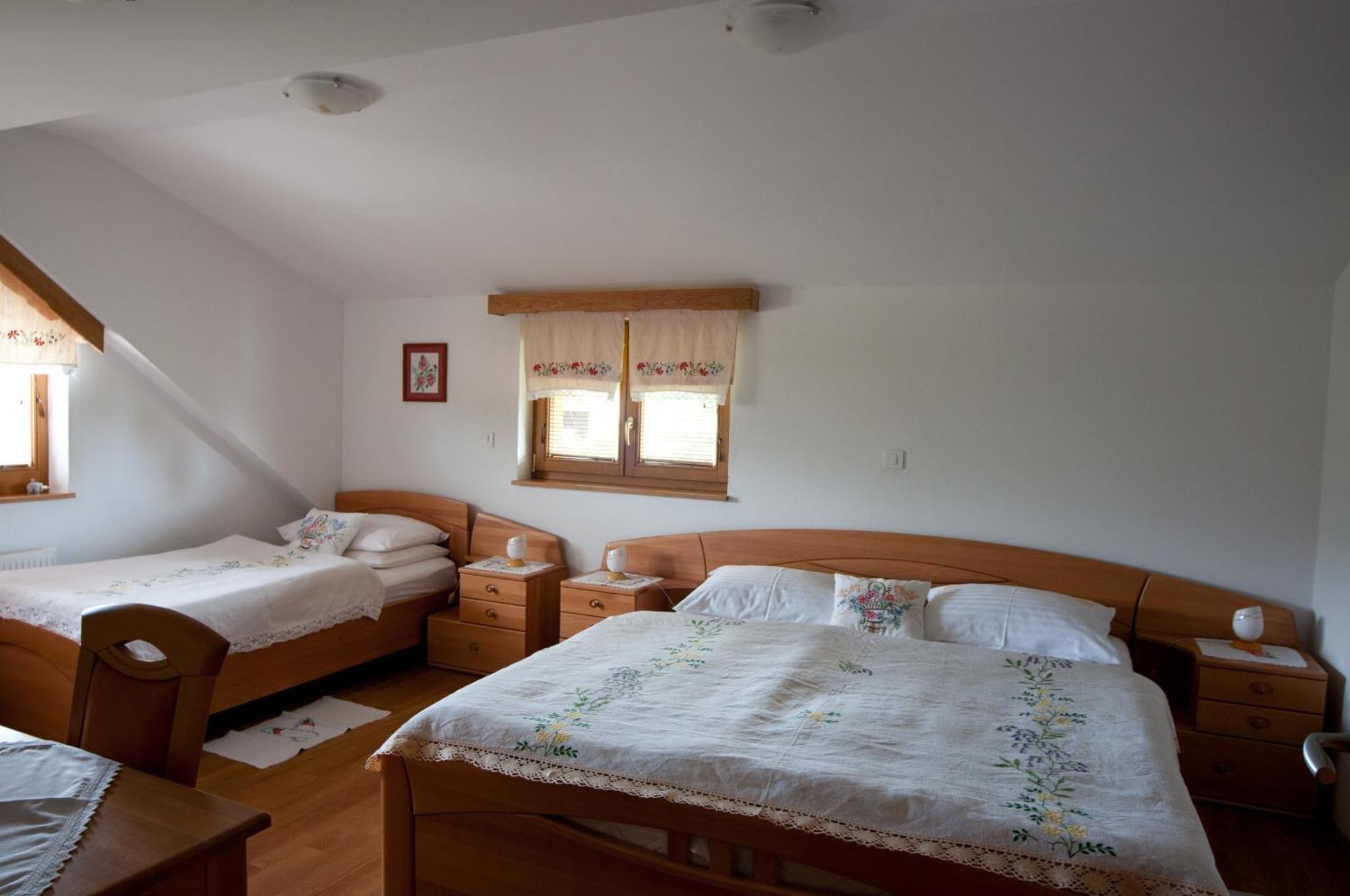 Tourist Farm Ob Izviru Krupe Villa Semic Værelse billede