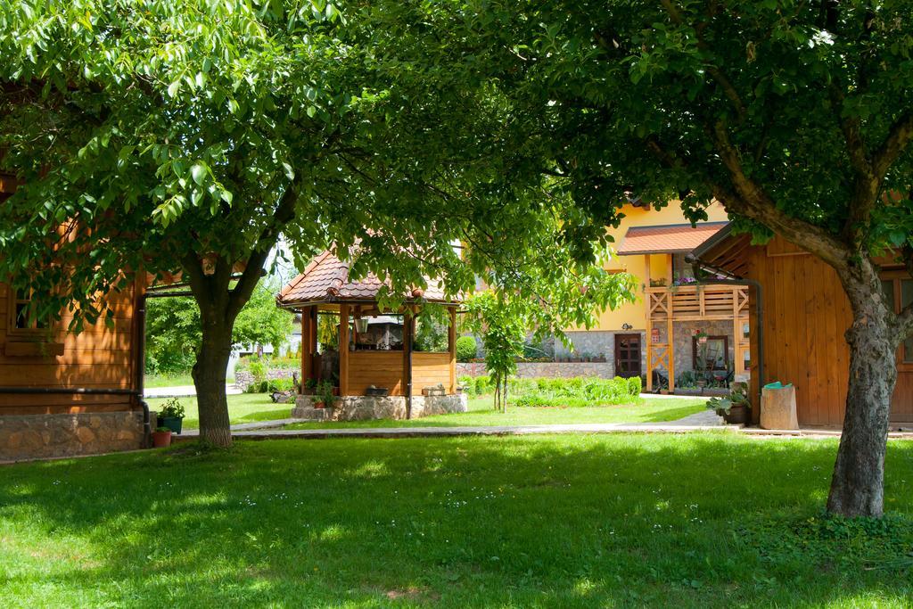 Tourist Farm Ob Izviru Krupe Villa Semic Eksteriør billede